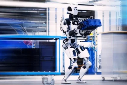 Mercedes-Benz Boosts Assembly Line Efficiency with AI-Driven Robots